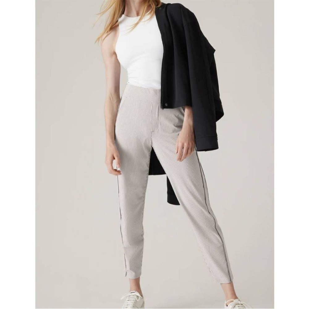 ATHLETA BROOKLYN TEXTURED ANKLE PANT GRAY WHITE STRIPE PULLON 8 Tall